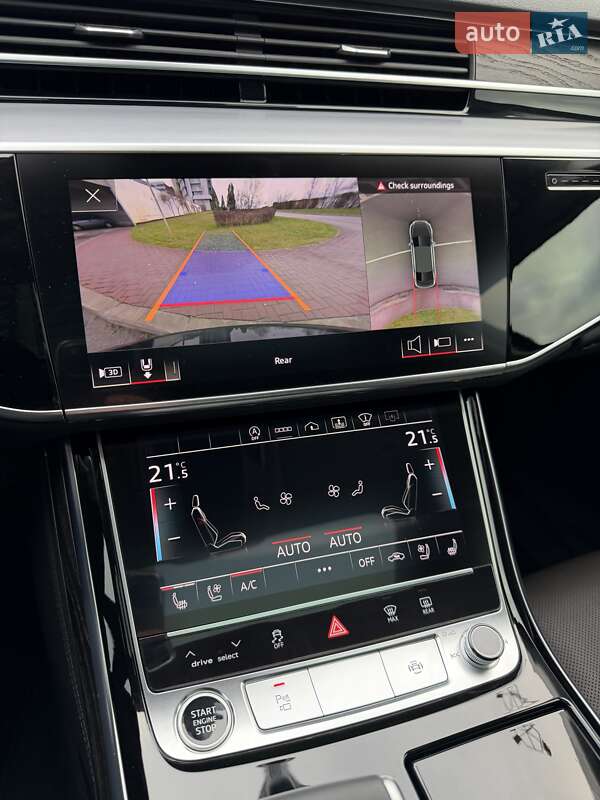 Седан Audi A8 2022 в Києві