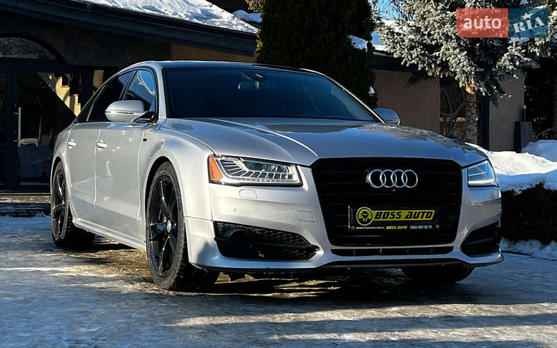 Седан Audi A8 2017 в Львове
