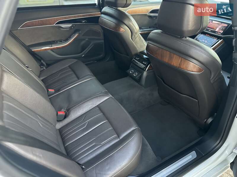 Седан Audi A8 2019 в Киеве