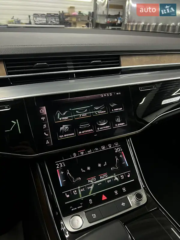 Audi A8 2018 VIN WAU8DAF82KN009487 фото оголошення 47 з 107