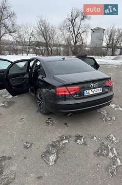 Седан Audi A8 2013 в Кривом Роге