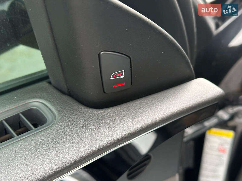 Седан Audi A8 2013 в Одессе