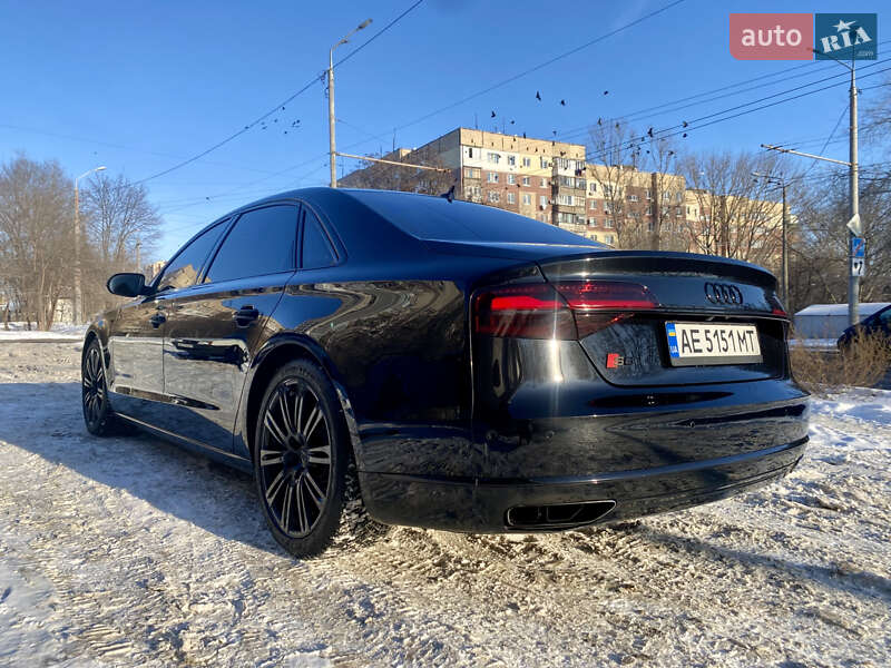 Седан Audi A8 2013 в Дніпрі