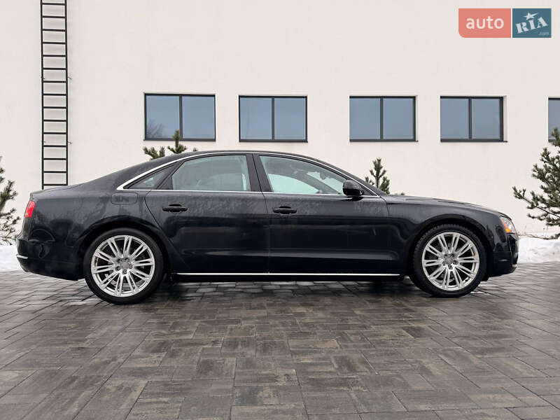 Седан Audi A8 2013 в Луцьку