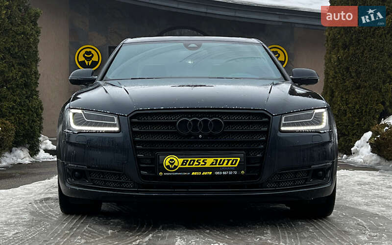 Седан Audi A8 2015 в Львове