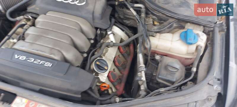 Седан Audi A8 2008 в Оболони