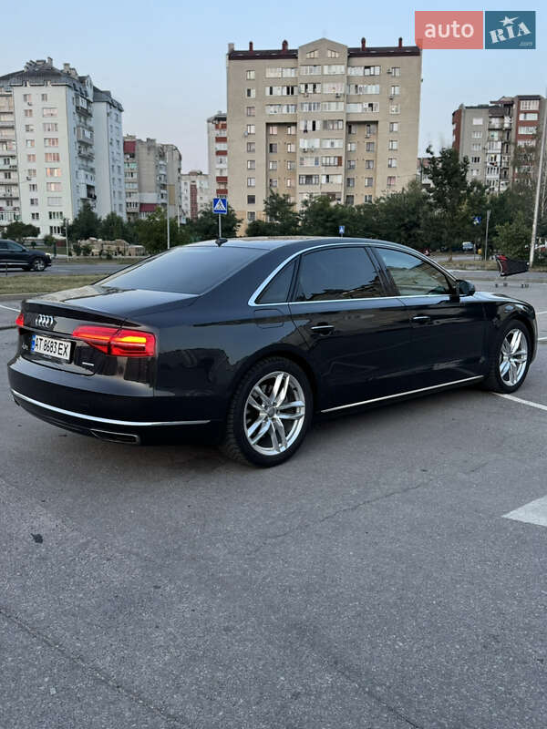 Седан Audi A8 2015 в Ивано-Франковске