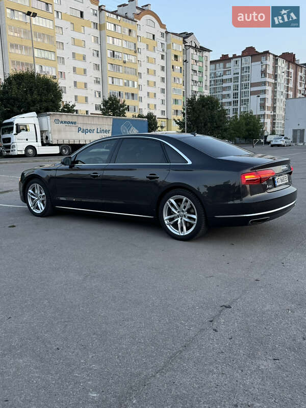 Седан Audi A8 2015 в Ивано-Франковске
