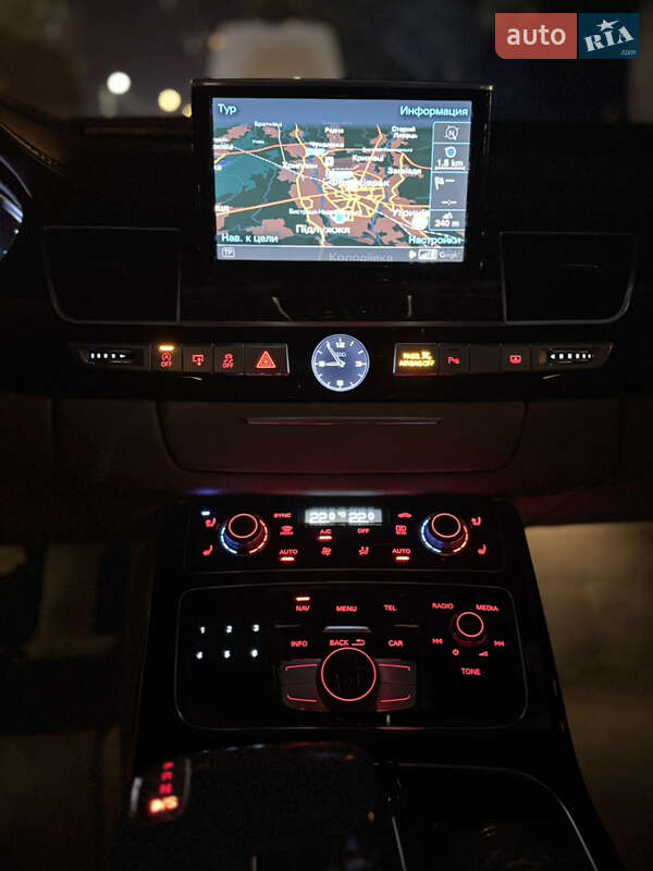Седан Audi A8 2015 в Ивано-Франковске