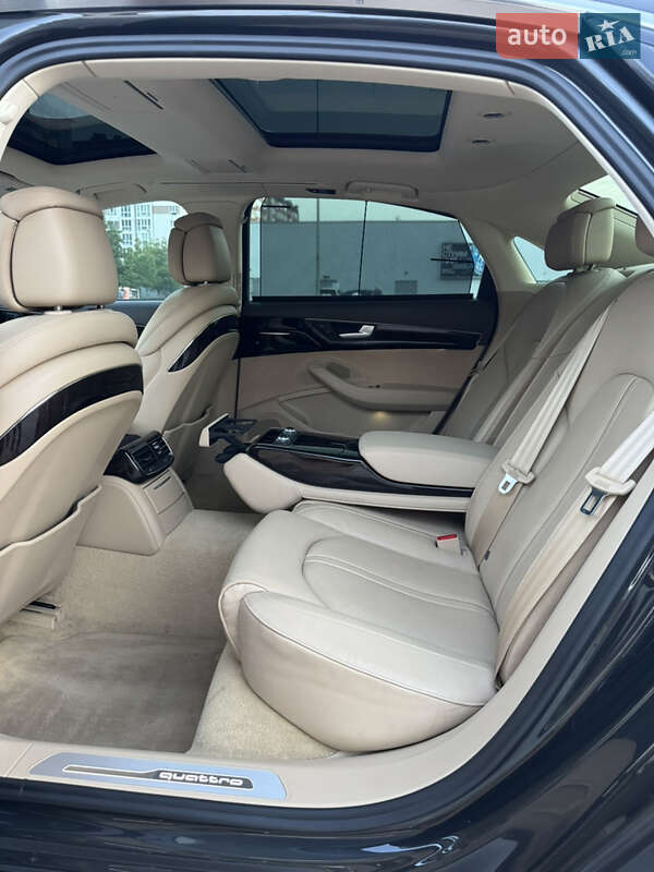 Седан Audi A8 2015 в Ивано-Франковске