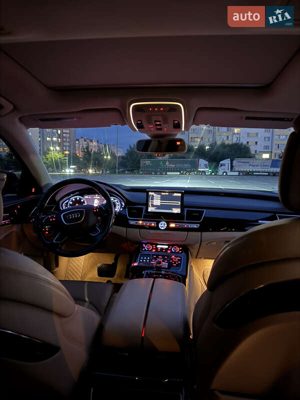 Седан Audi A8 2015 в Ивано-Франковске