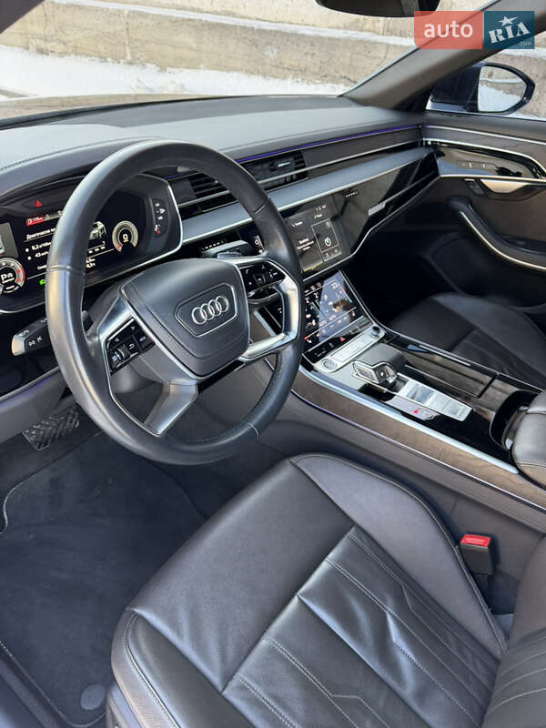 Седан Audi A8 2021 в Киеве