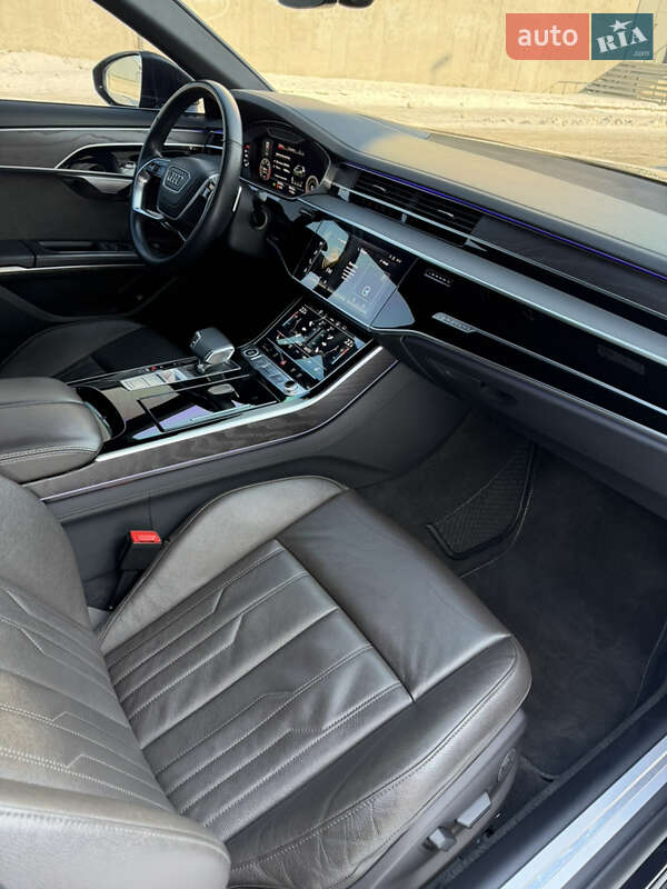 Седан Audi A8 2021 в Киеве