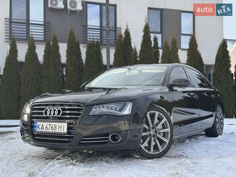 Седан Audi A8 2013 в Луцке