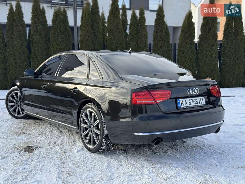 Седан Audi A8 2013 в Луцке