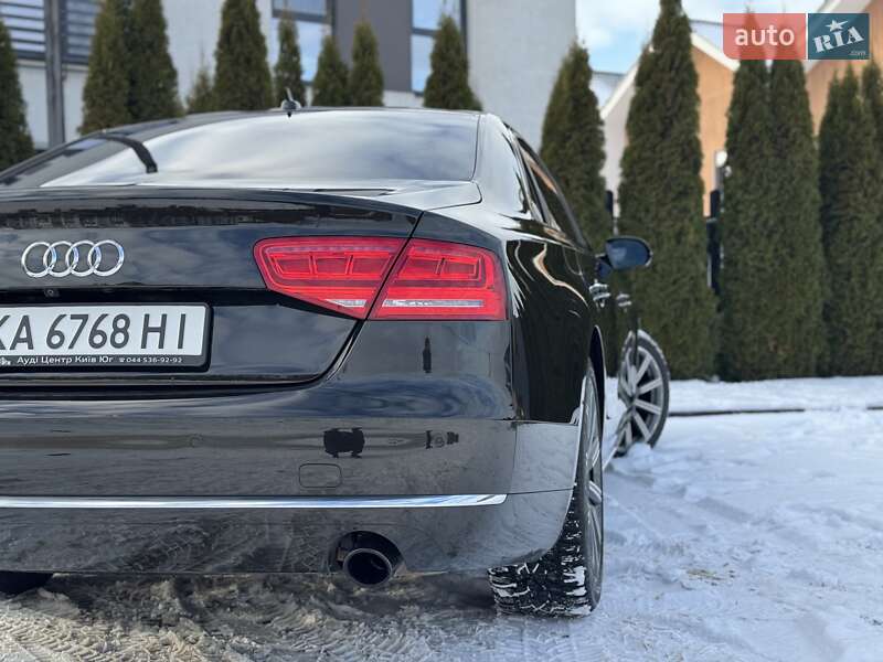 Седан Audi A8 2013 в Луцке