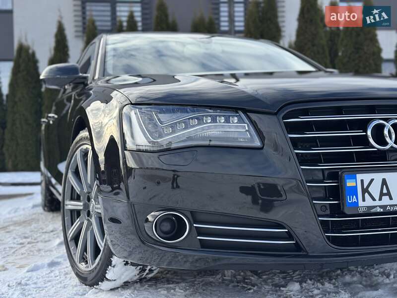 Седан Audi A8 2013 в Луцке