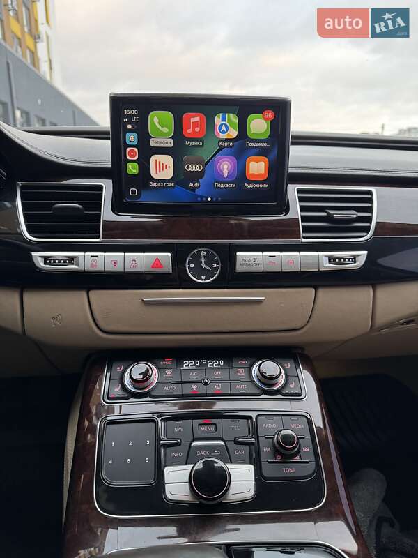 Седан Audi A8 2013 в Луцке