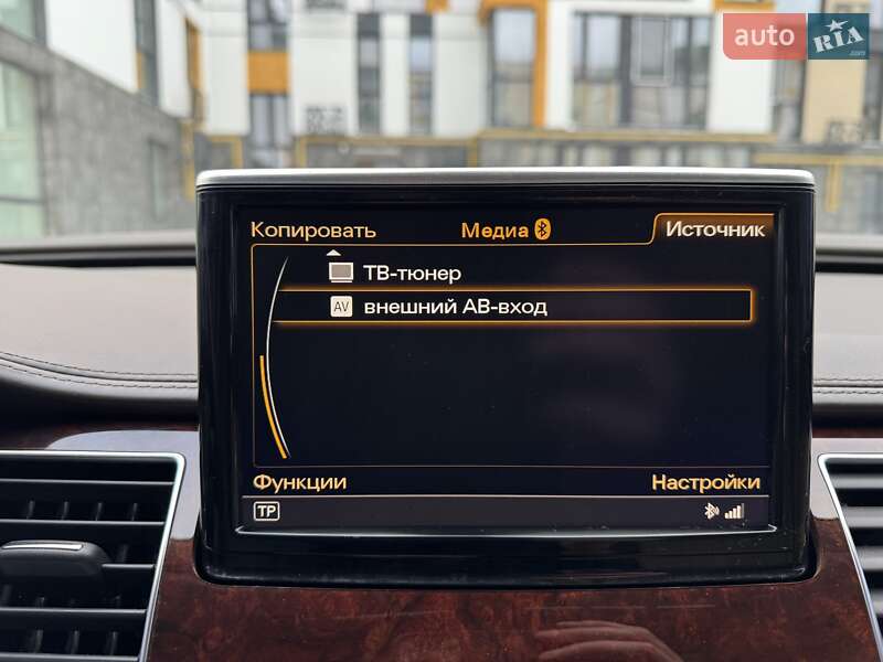 Седан Audi A8 2013 в Луцке