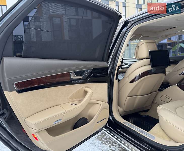 Седан Audi A8 2013 в Луцке