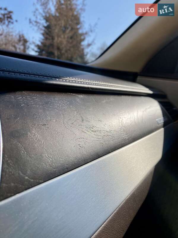 Седан Audi A8 2013 в Дніпрі