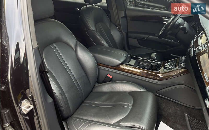 Седан Audi A8 2015 в Мукачевому