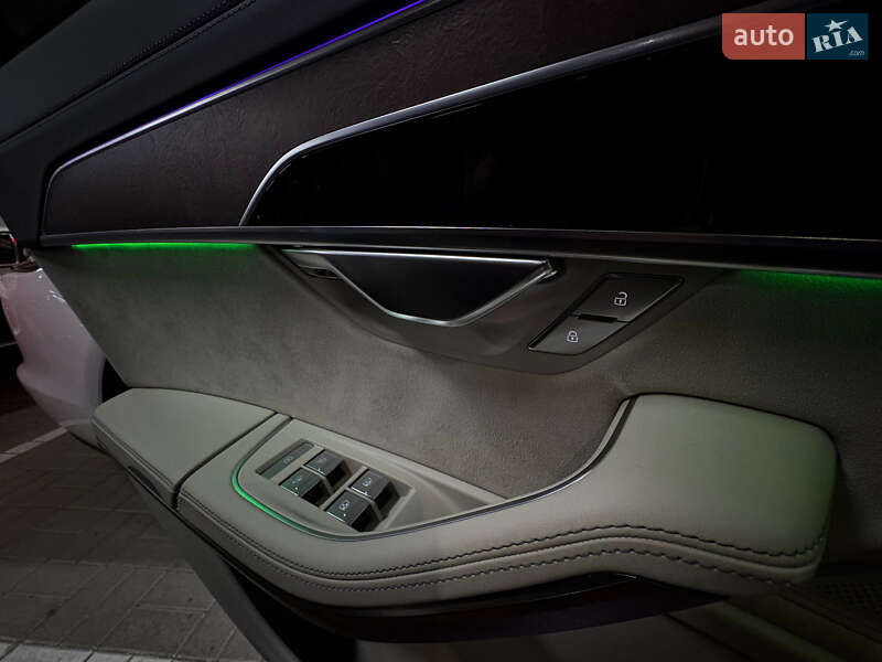 Седан Audi A8 2020 в Киеве