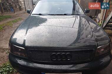 Седан Audi A8 1995 в Калуші
