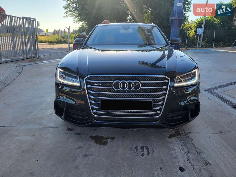 Седан Audi A8 2015 в Хмельницькому
