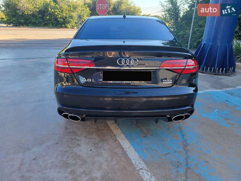 Седан Audi A8 2015 в Хмельницькому