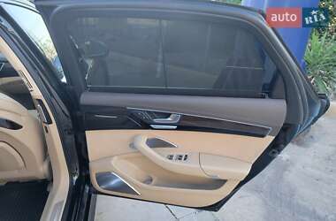 Седан Audi A8 2015 в Хмельницькому