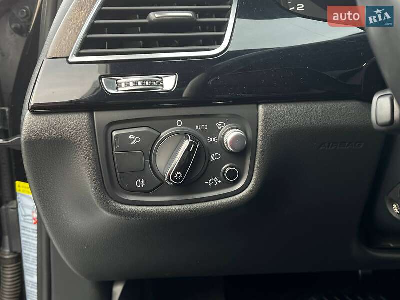 Седан Audi A8 2015 в Киеве фото 18 Седан Audi A8 2015 в Киеве