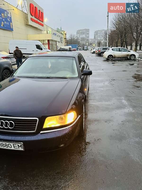 Audi A8 2001
