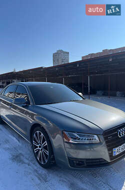 Седан Audi A8 2015 в Одесі