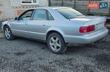 Седан Audi A8 2001 в Бершаді