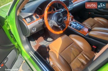 Седан Audi A8 2005 в Яремче