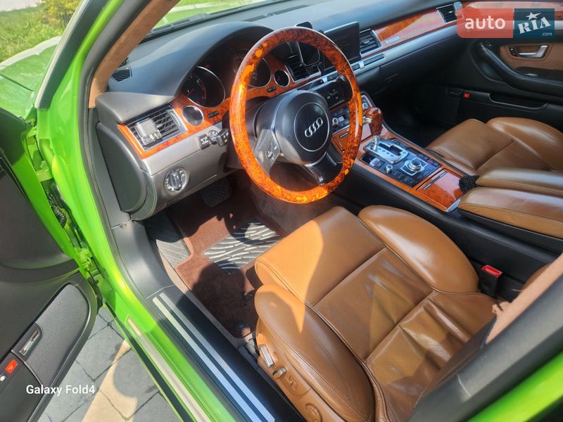 Седан Audi A8 2005 в Яремчі