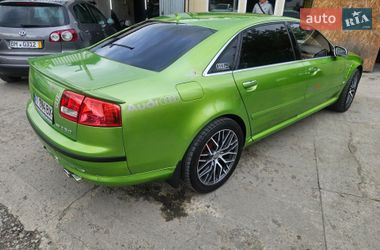 Седан Audi A8 2005 в Яремче