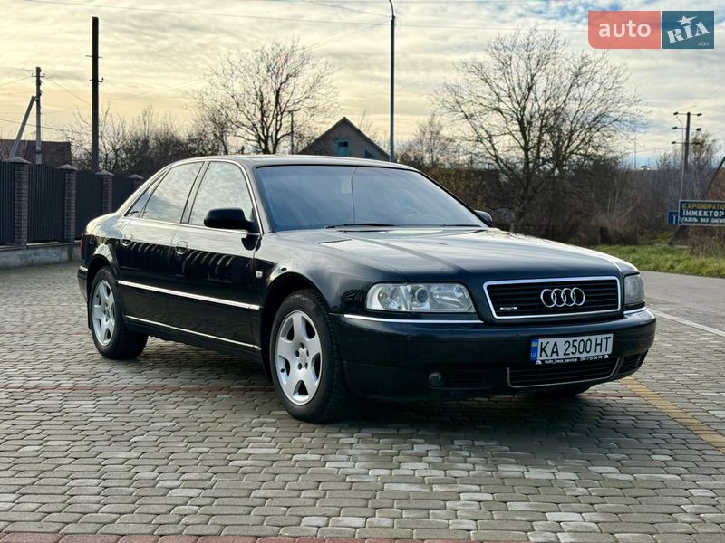 Седан Audi A8 2000 в Старокостянтинові