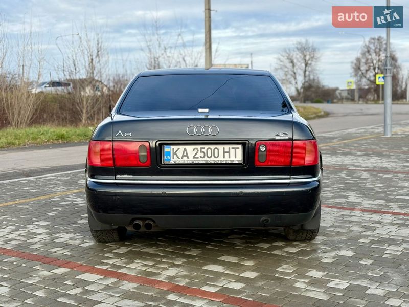 Седан Audi A8 2000 в Старокостянтинові