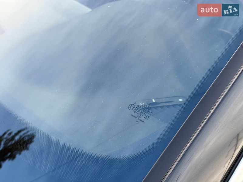 Седан Audi A8 2000 в Старокостянтинові