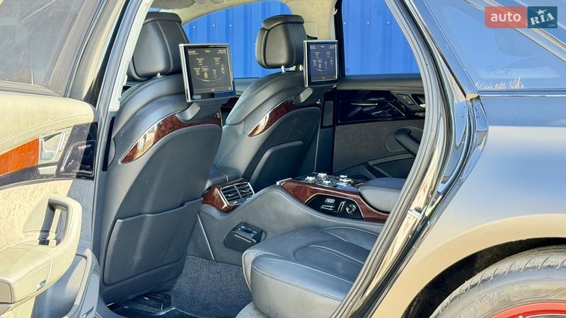 Седан Audi A8 2013 в Києві