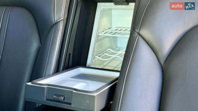 Седан Audi A8 2013 в Києві