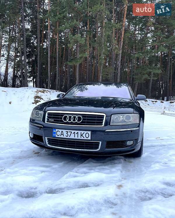 Седан Audi A8 2004 в Шишаки