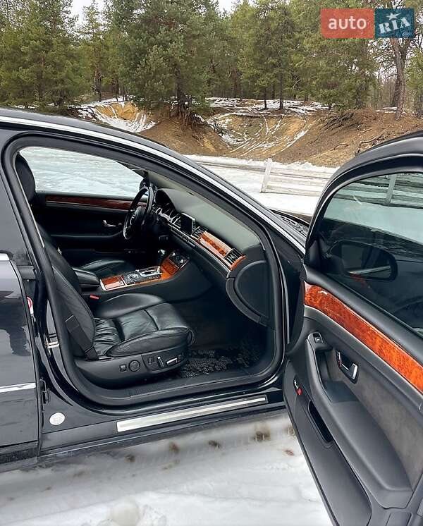 Седан Audi A8 2004 в Шишаки