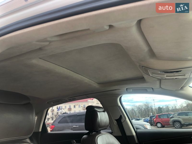 Седан Audi A8 2012 в Києві