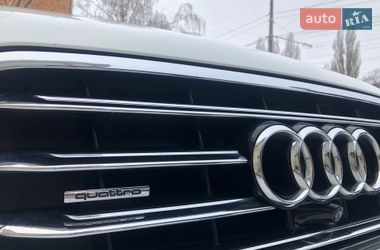Седан Audi A8 2012 в Киеве