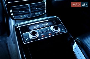 Седан Audi A8 2013 в Львове