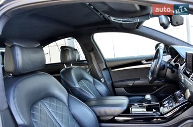 Седан Audi A8 2013 в Львове