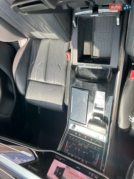 Седан Audi A8 2018 в Житомирі